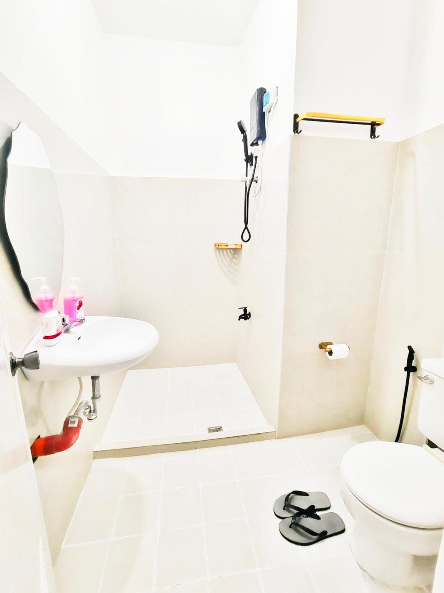 Mactan Airport Hostel At Aashvi Cozy Cabin Đảo Mactan Ngoại thất bức ảnh
